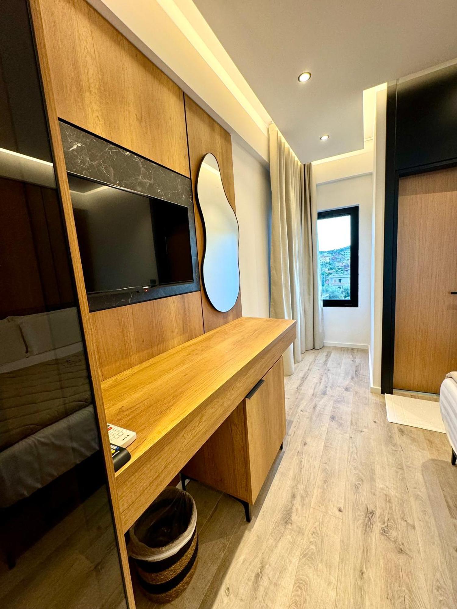 Hotel Joni Premium Ksamil Eksteriør billede